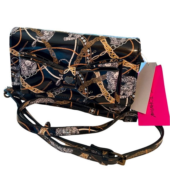 Betsey Johnson Handbags - Betsey Johnson NWT XODANI Black Pattern Leather Animal  Chain Print Purse (P003)